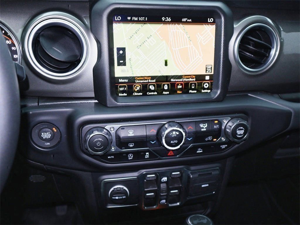 Used 2023 Jeep Wrangler Unlimited Sahara AWD/4WD image 21