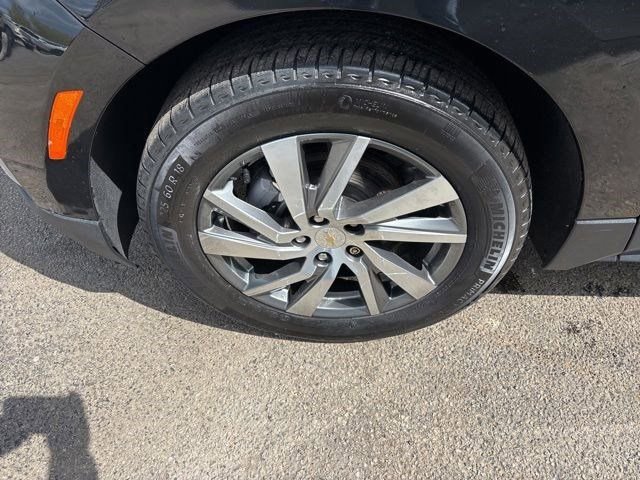 Used 2024 Chevrolet Equinox LT w/ LPO, Floor Liner Package FWD image 47
