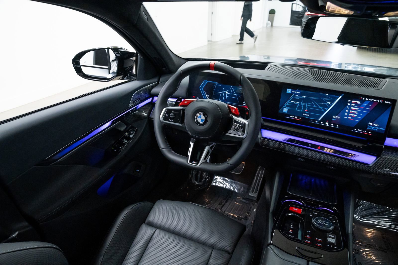 Used 2025 BMW M5 Touring image 11