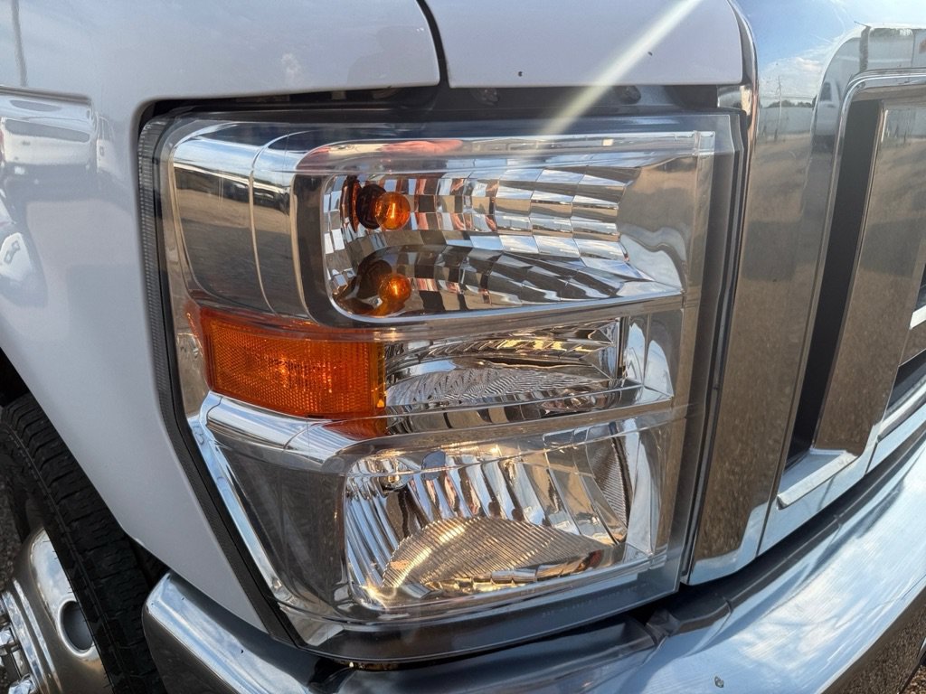 Used 2019 Ford E-350 and Econoline 350 Super Duty w/ Power Windows & Locks Group RWD image 32
