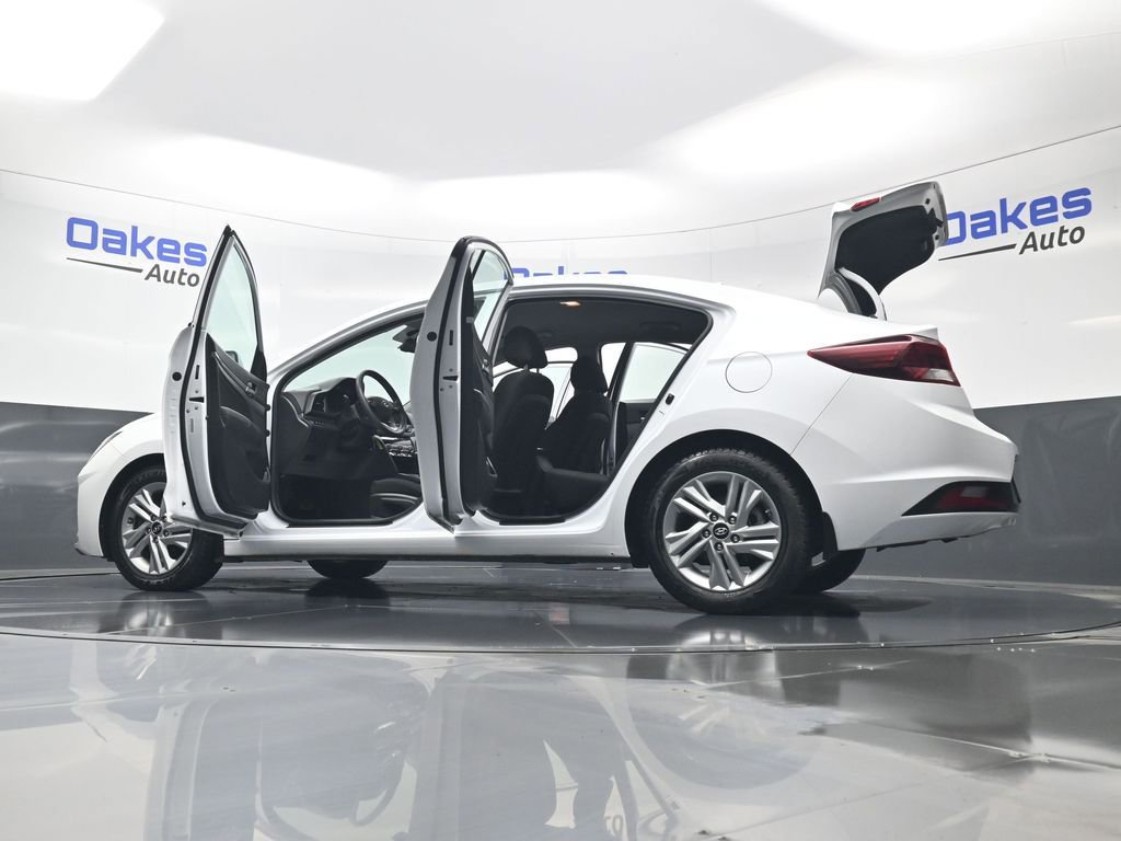 Used 2020 Hyundai Elantra SEL w/ Winter Weather Package image 60