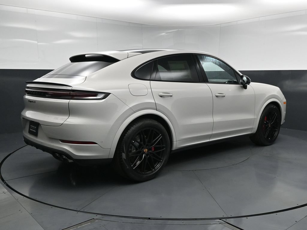 New 2026 Porsche Cayenne S AWD/4WD image 10