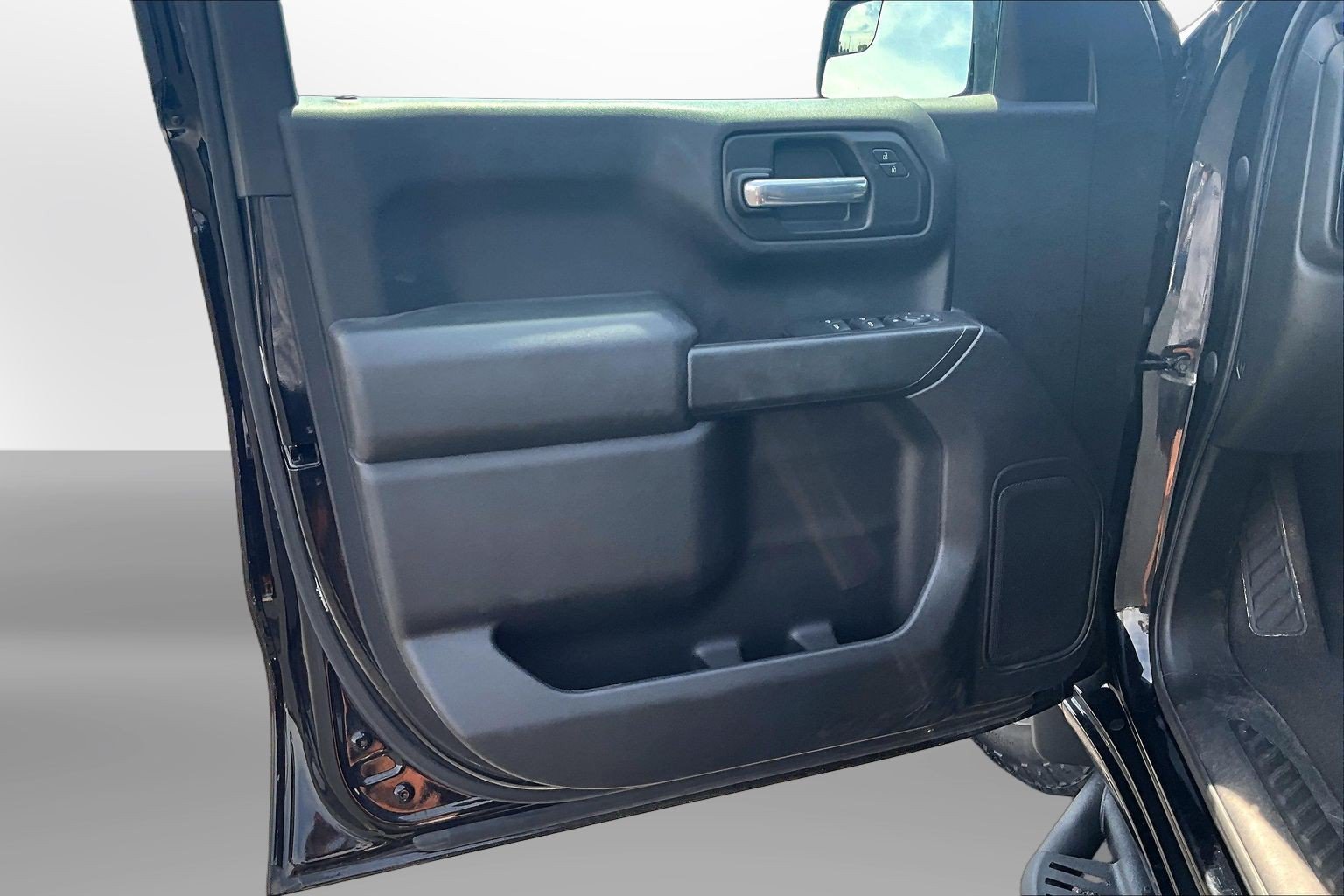 Used 2020 Chevrolet Silverado 1500 Custom Trail Boss w/ Custom Convenience Package AWD/4WD image 25