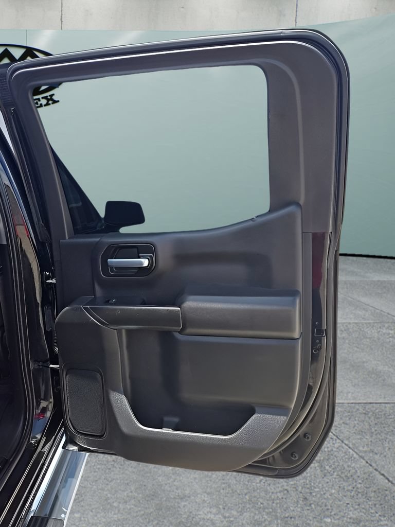 Used 2021 Chevrolet Silverado 1500 LT RWD image 16