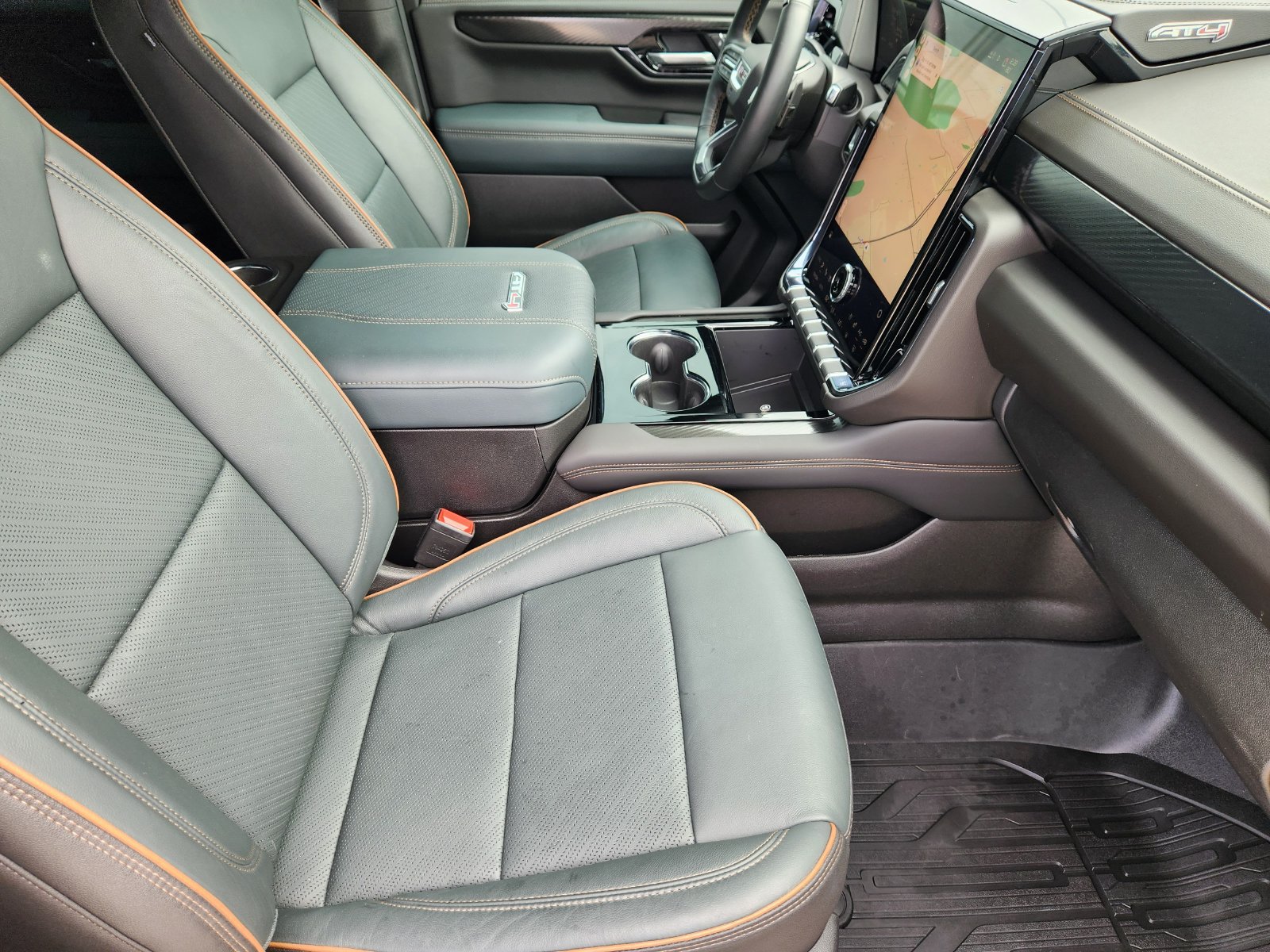 Used 2026 GMC Yukon XL AT4 w/ AT4 Premium Plus Package AWD/4WD image 17