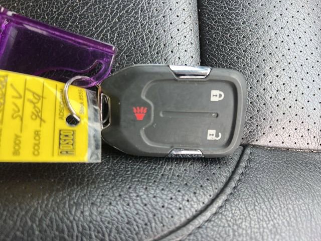 Used 2023 GMC Acadia SLE image 39