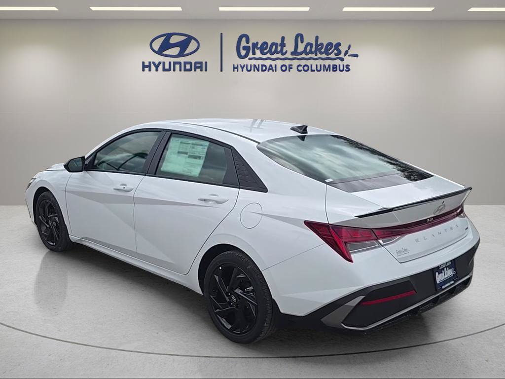 New 2026 Hyundai Elantra SEL FWD image 3