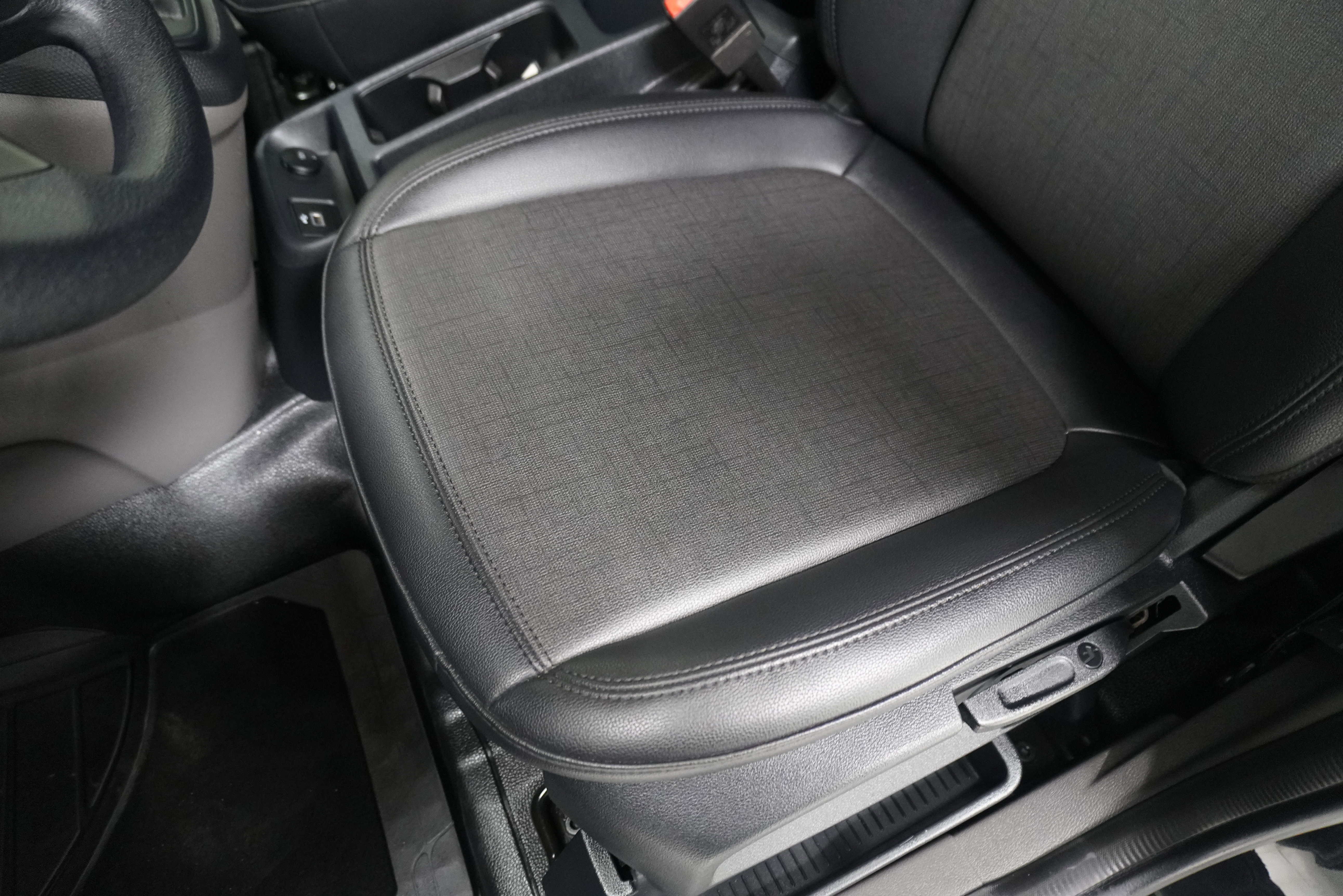 Used 2023 Ford Transit Connect XL image 10