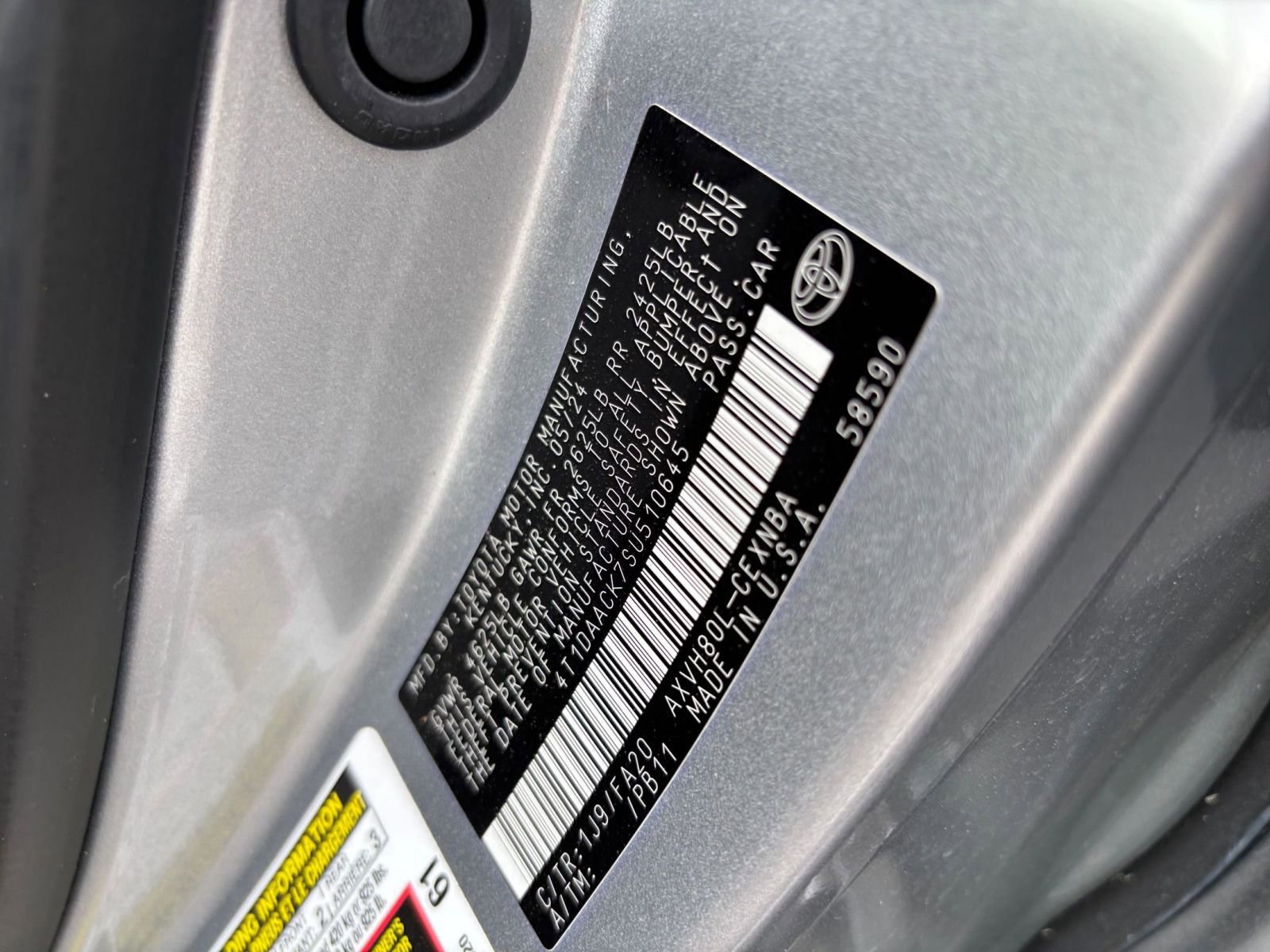 Used 2025 Toyota Camry LE image 28