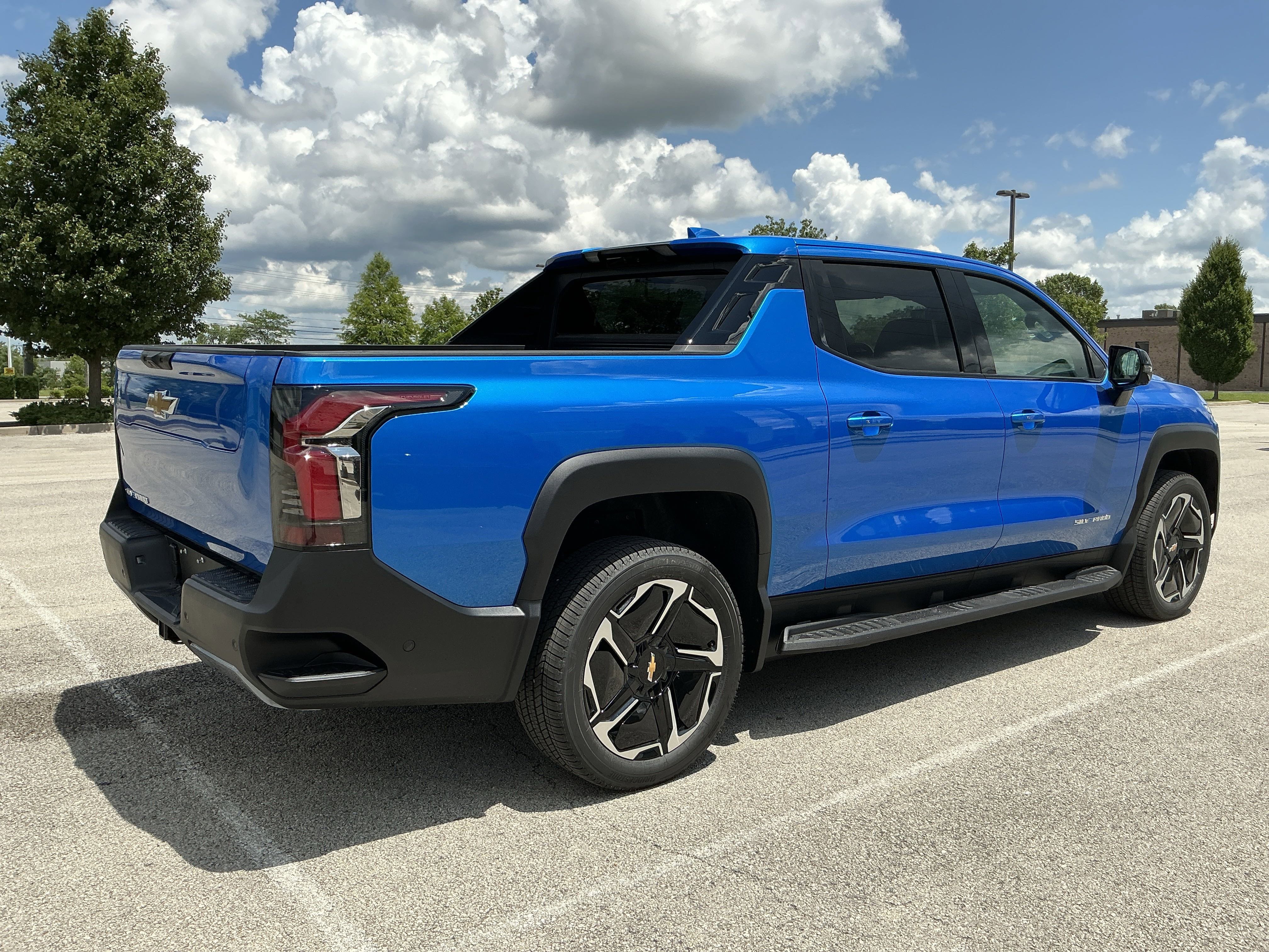 New 2026 Chevrolet Silverado EV LT w/ Premium Package image 7