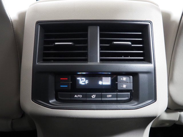 Used 2023 Volkswagen Atlas SE w/ Technology Package image 24