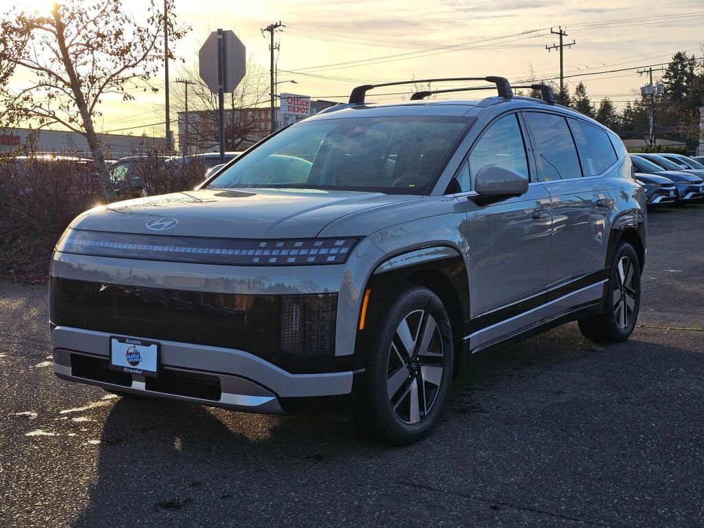 New 2026 Hyundai Ioniq 9 SEL image 3