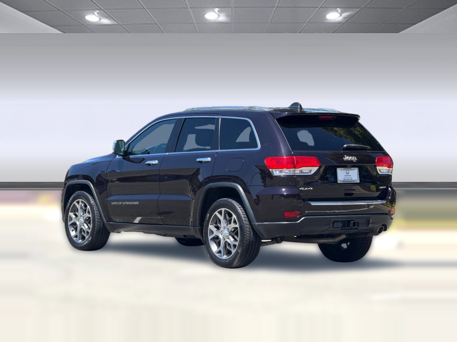 Used 2019 Jeep Grand Cherokee Limited AWD/4WD image 3