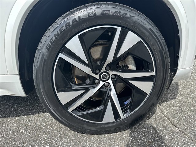 Used 2020 Volvo XC90 T6 R-Design w/ Protection Package Premier image 14