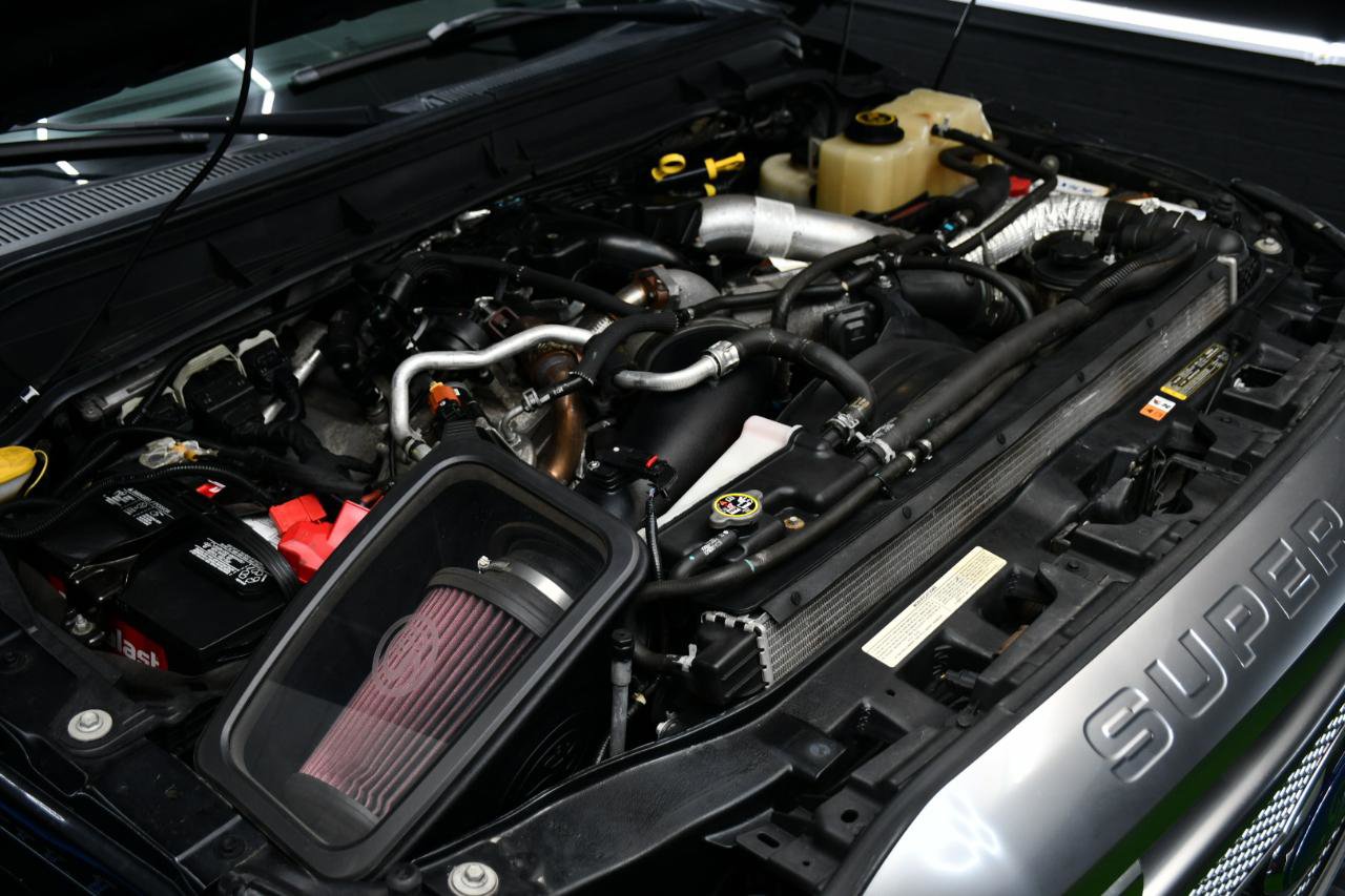 Used 2016 Ford F350 Platinum w/ FX4 Off-Road Package image 18