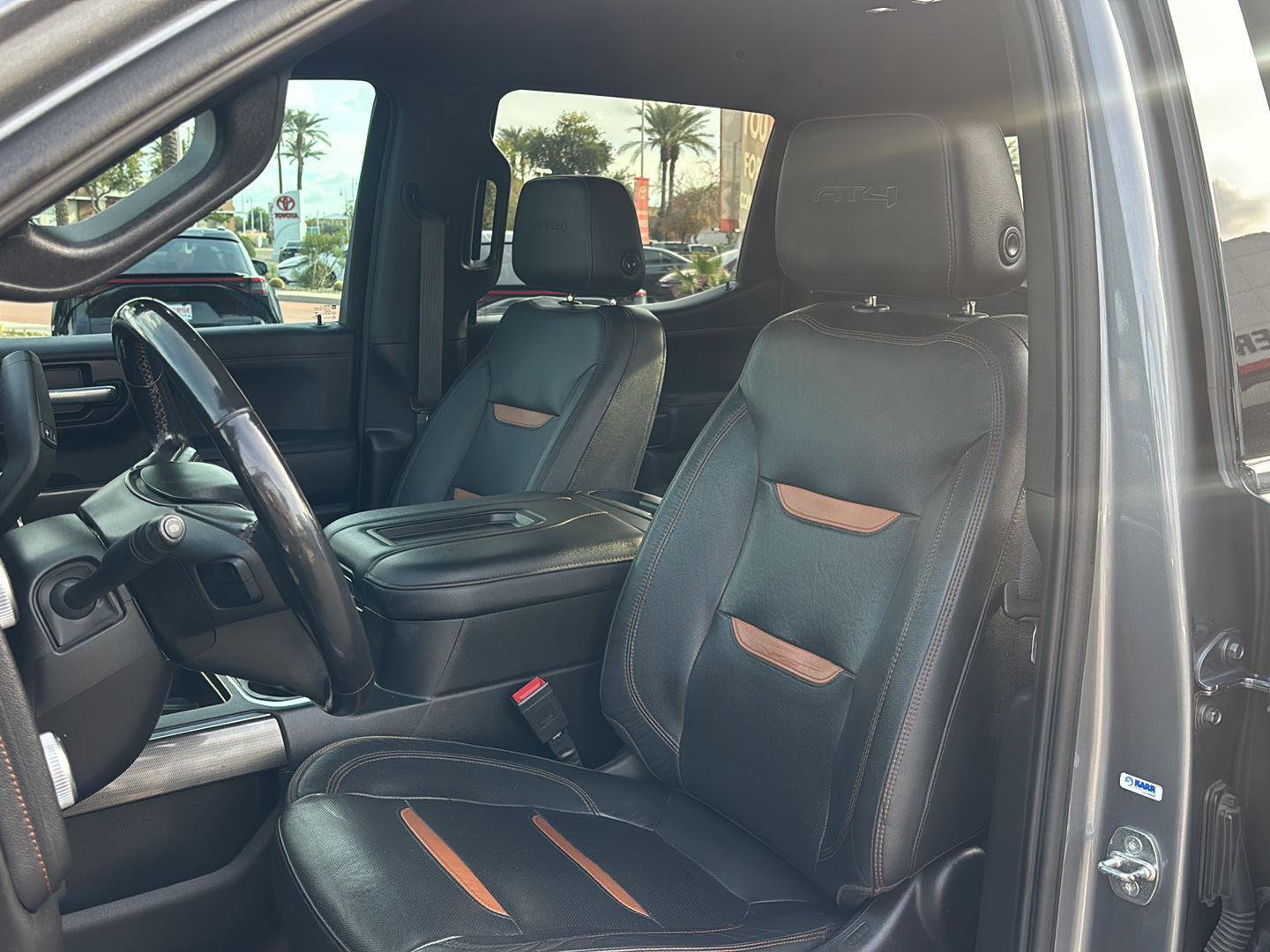 Used 2021 GMC Sierra 1500 AT4 w/ Technology Package image 13