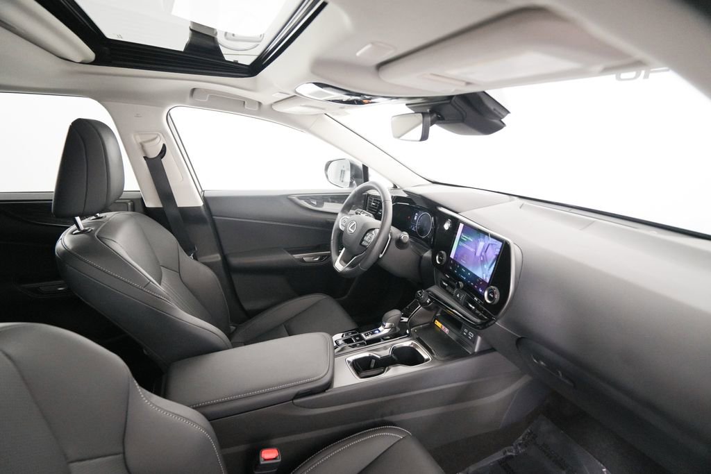 Used 2025 Lexus NX 250 FWD w/ Accessory Package (2T) image 19
