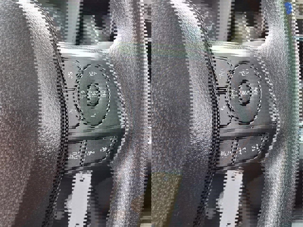 Used 2025 Toyota Corolla LE image 23