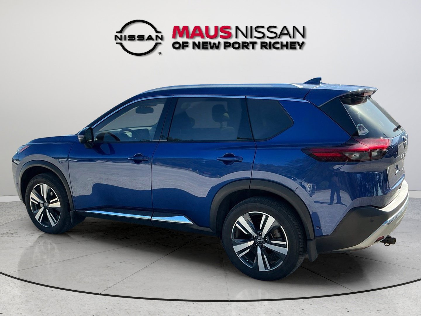 Used 2023 Nissan Rogue Platinum w/ Platinum Premium Package FWD image 6