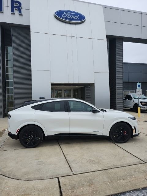 New 2025 Ford Mustang Mach-E GT image 9