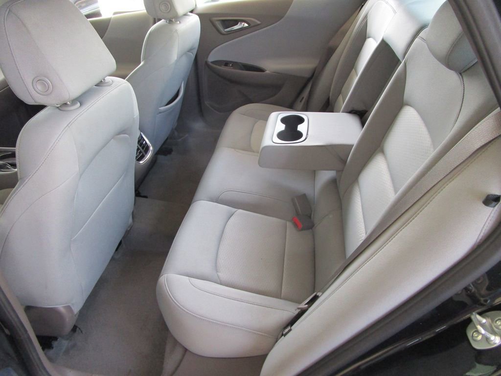 Used 2025 Chevrolet Malibu LT image 15