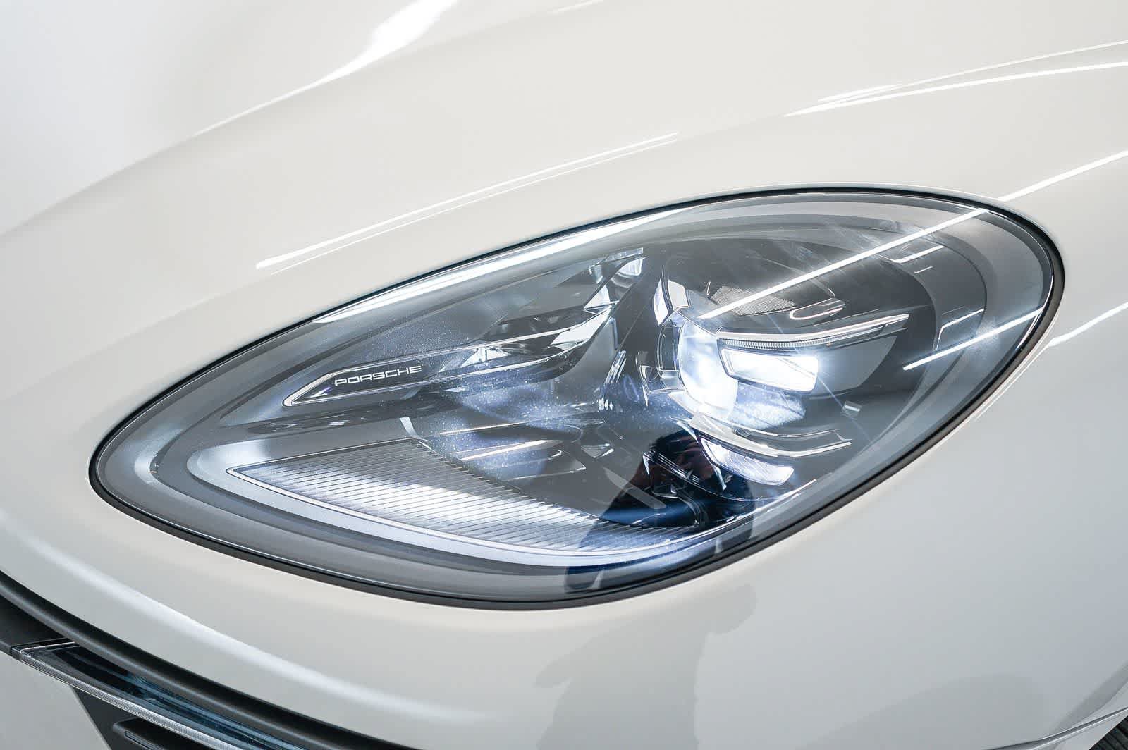 New 2026 Porsche Macan S AWD/4WD image 15