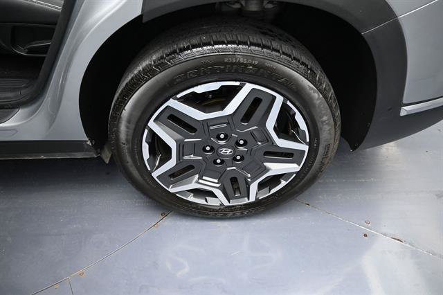 Used 2023 Hyundai Santa Fe Limited w/ Cargo Package FWD image 20