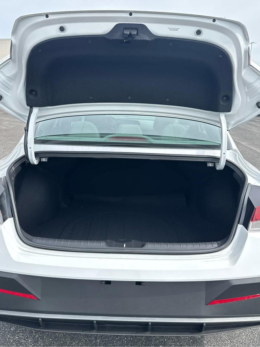 New 2026 Hyundai Elantra SE FWD image 43