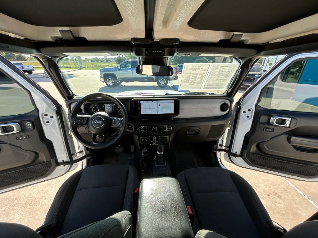 Used 2024 Jeep Gladiator Sport AWD/4WD image 20