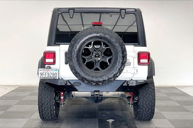 Used 2023 Jeep Wrangler Unlimited w/ Cold Weather Group image 3