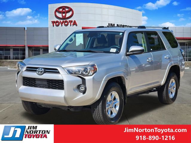 Used 2024 Toyota 4Runner SR5 AWD/4WD image 3
