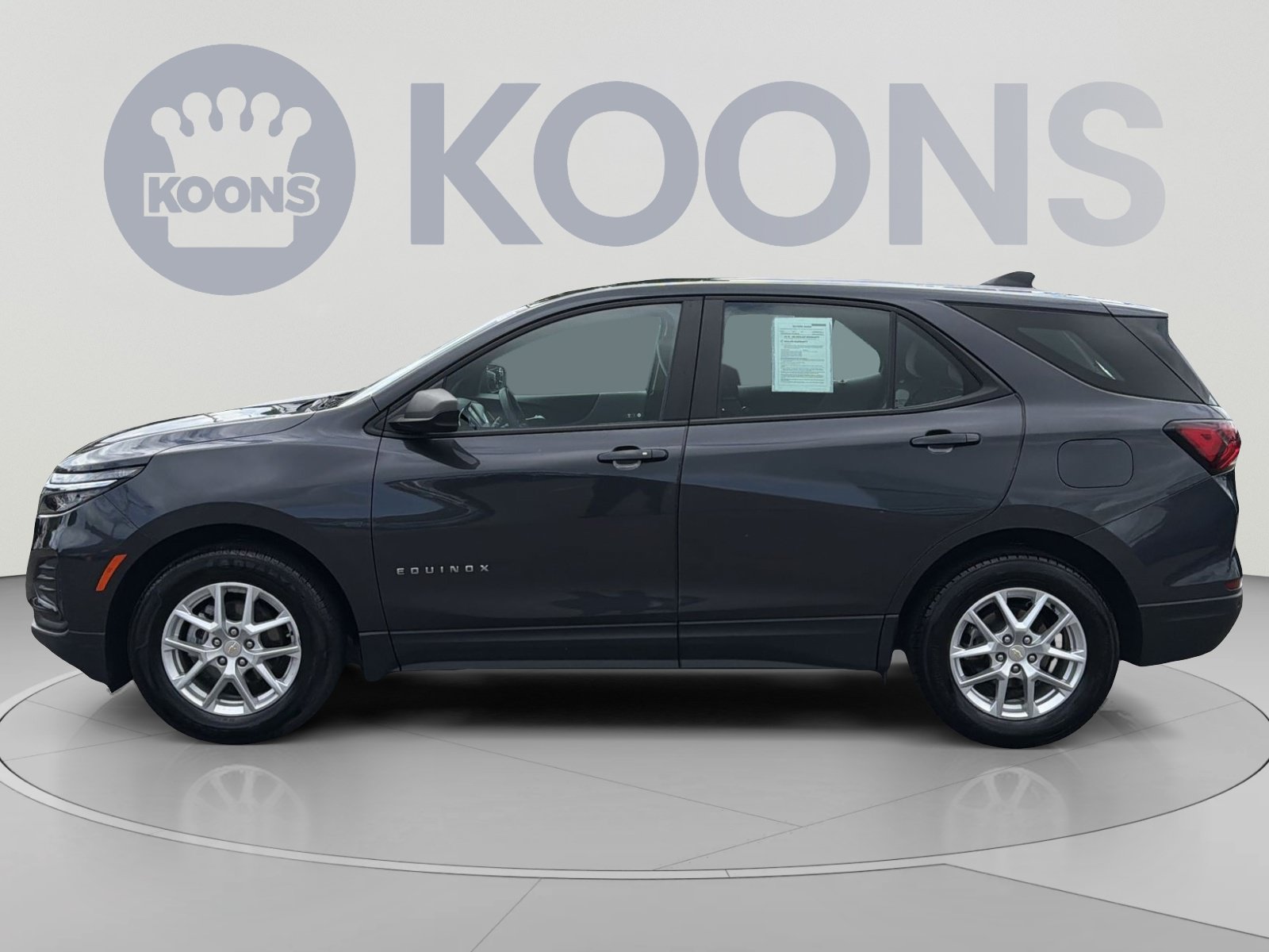 Used 2022 Chevrolet Equinox LS w/ Driver Confidence II Package AWD/4WD image 2