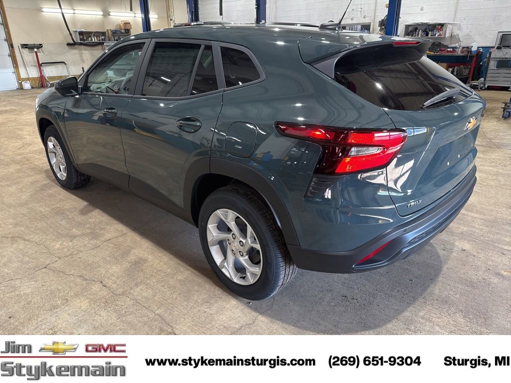 New 2026 Chevrolet Trax LS w/ LS Convenience Package image 4