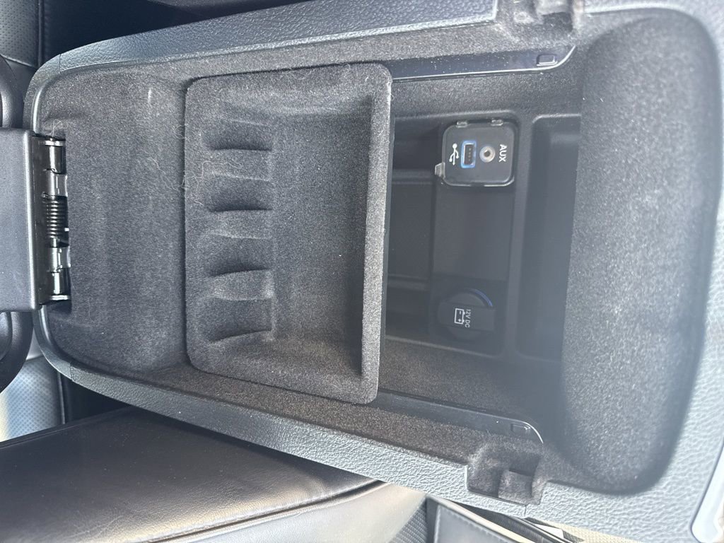 Used 2013 Chrysler 300 C image 18