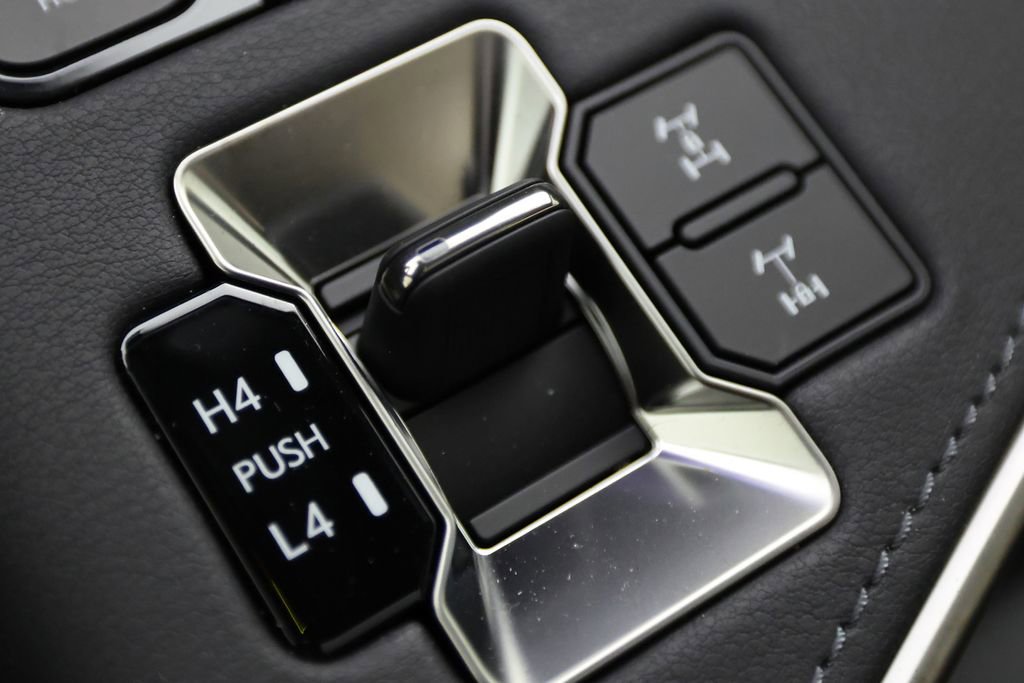 Used 2026 Lexus GX 550 image 27