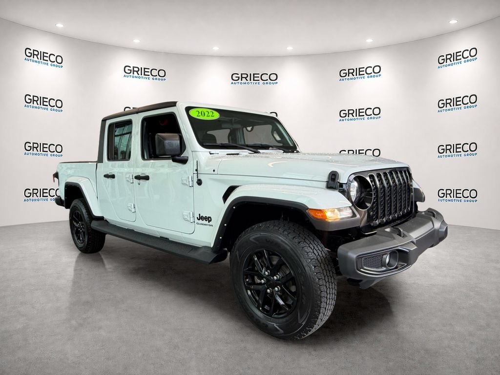 Used 2022 Jeep Gladiator Sport AWD/4WD image 1
