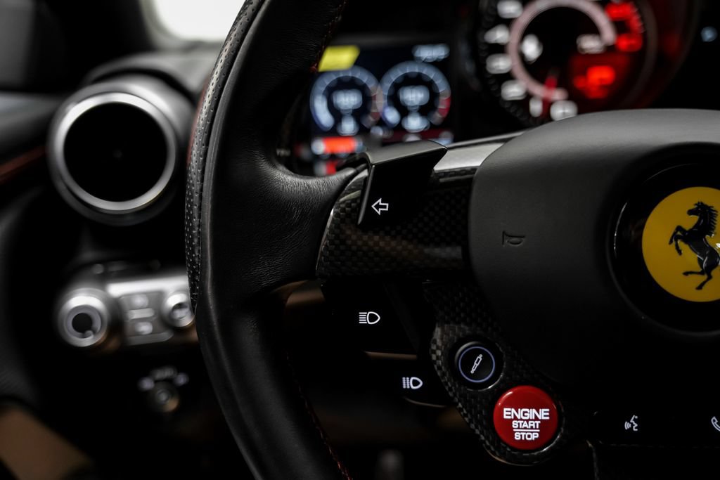 Used 2019 Ferrari 812 Superfast RWD image 17