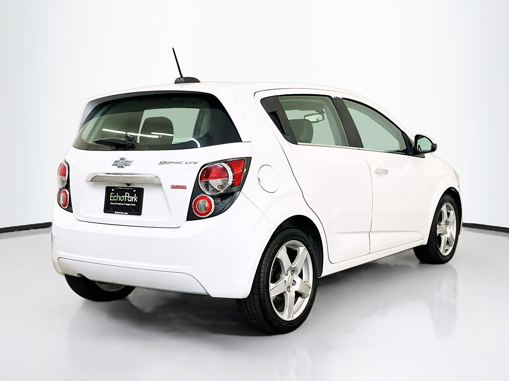 Used 2015 Chevrolet Sonic LTZ image 9