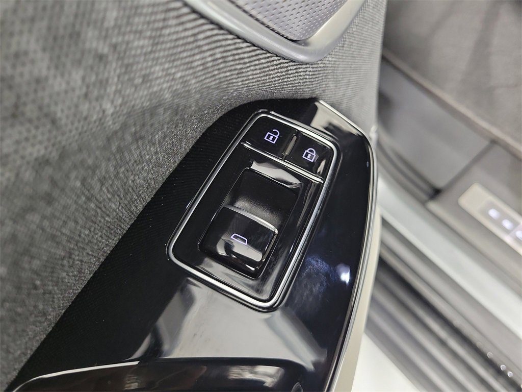 Certified 2025 Cadillac Escalade V image 15