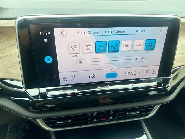 New 2026 Volkswagen Atlas SE FWD image 17