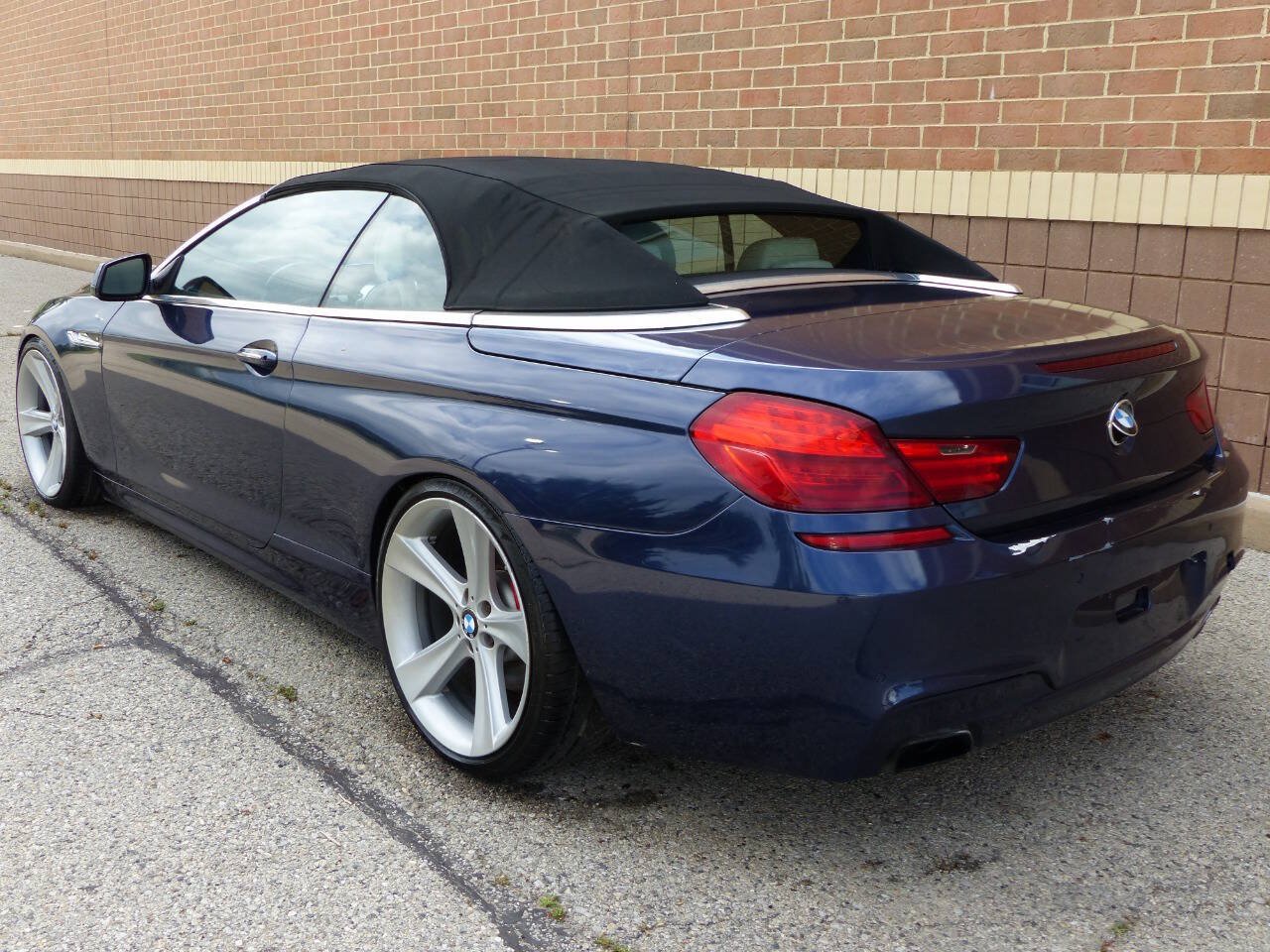 Used 2012 BMW 650i Convertible RWD image 9