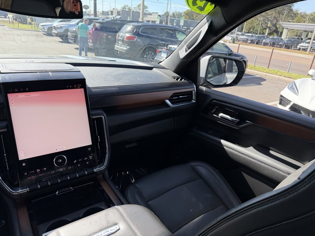 Used 2025 GMC Yukon Denali image 37