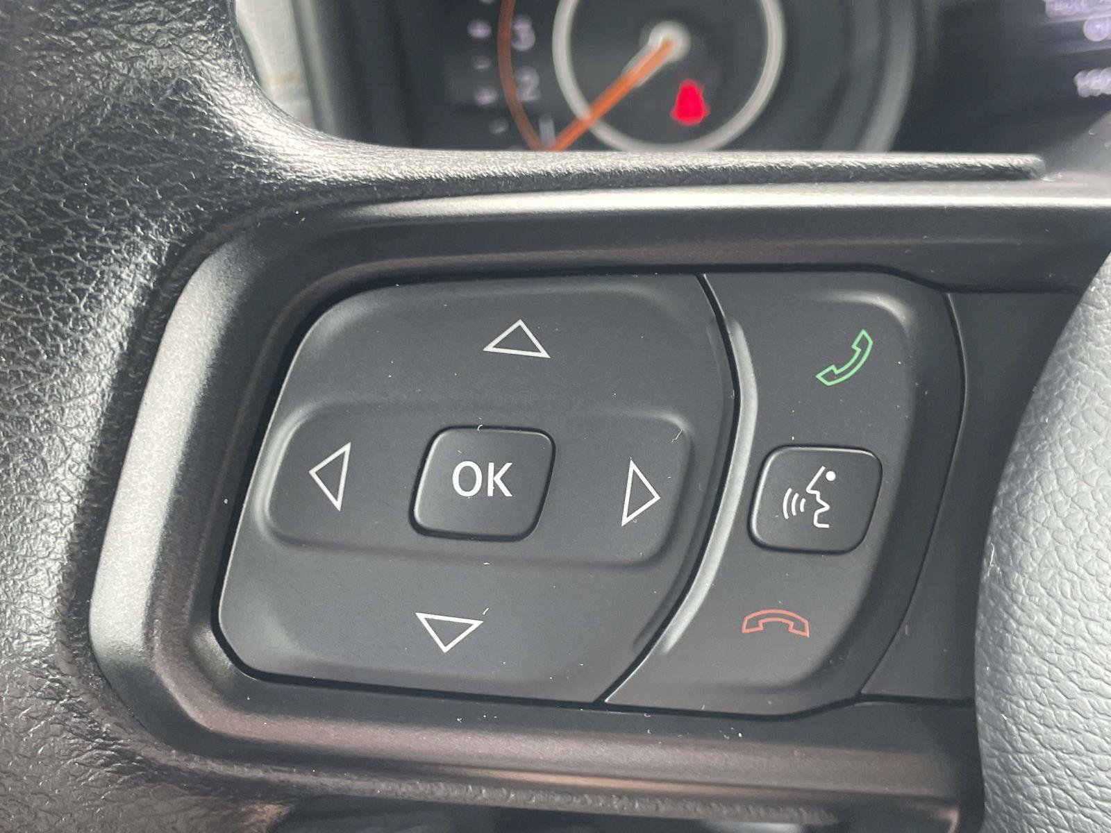 Used 2025 Jeep Gladiator Sport AWD/4WD image 23