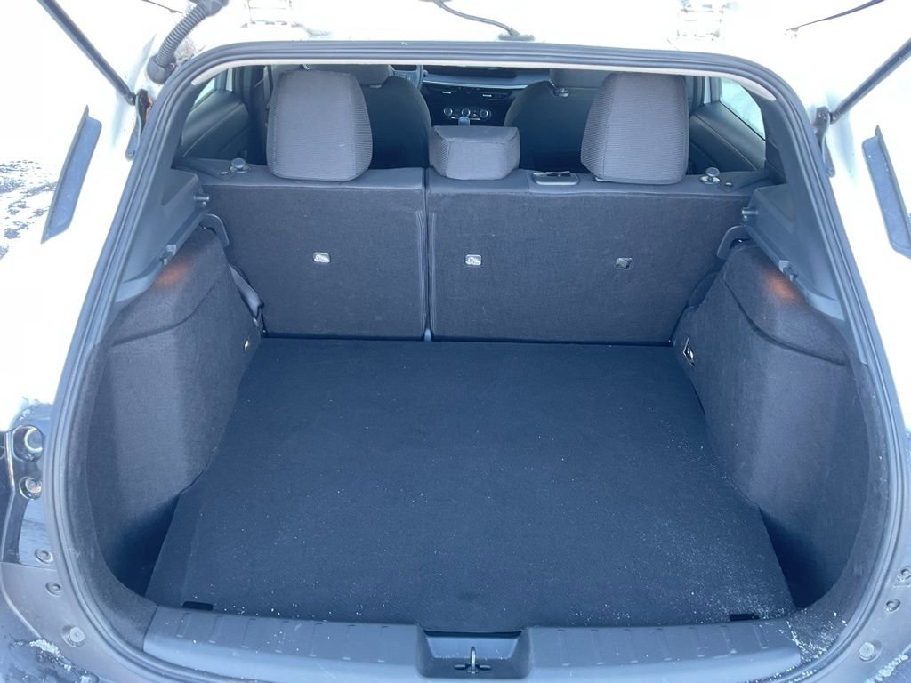 Used 2025 Nissan Kicks S image 20