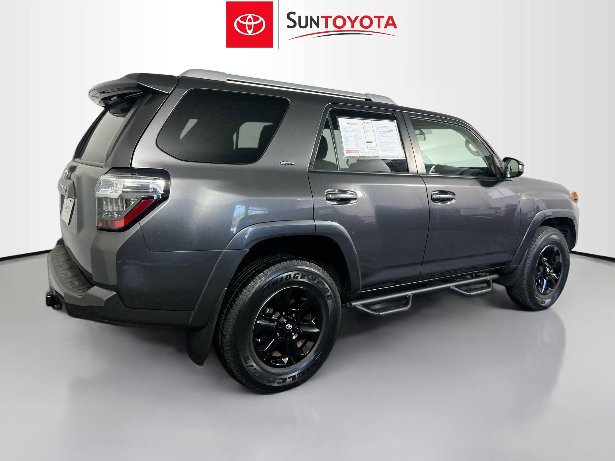 Used 2016 Toyota 4Runner SR5 image 4