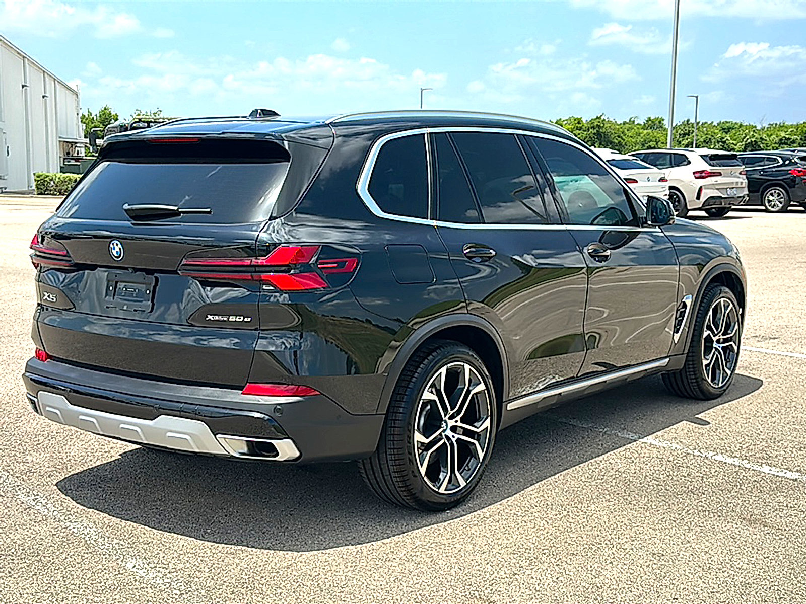 Certified 2025 BMW X5 xDrive50e w/ Premium Package AWD/4WD image 8