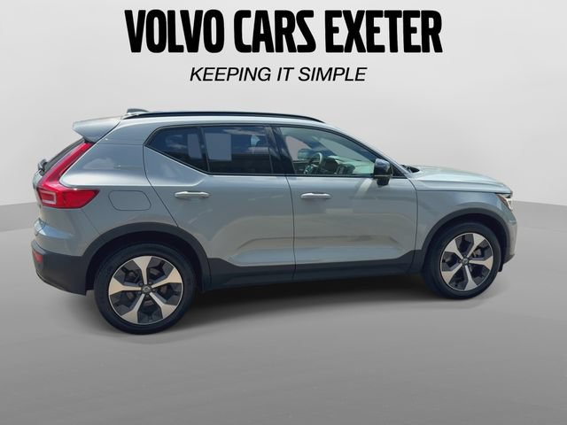 Certified 2025 Volvo XC40 B5 Plus AWD/4WD image 12
