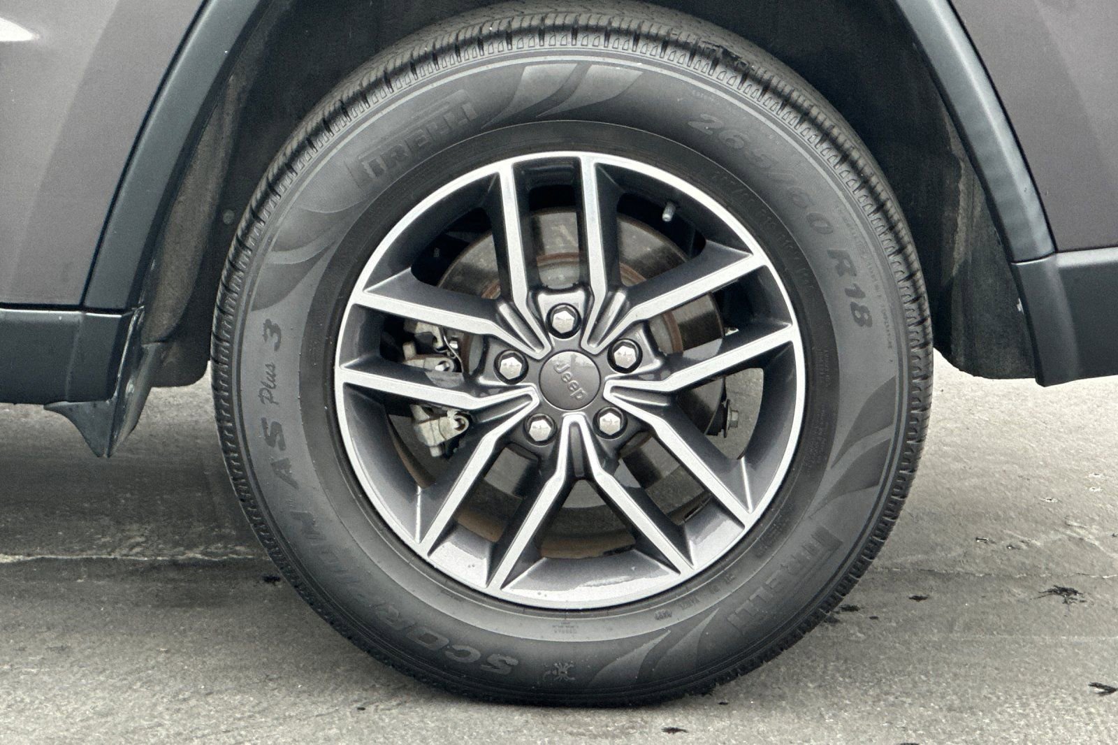 Used 2019 Jeep Grand Cherokee Limited image 28