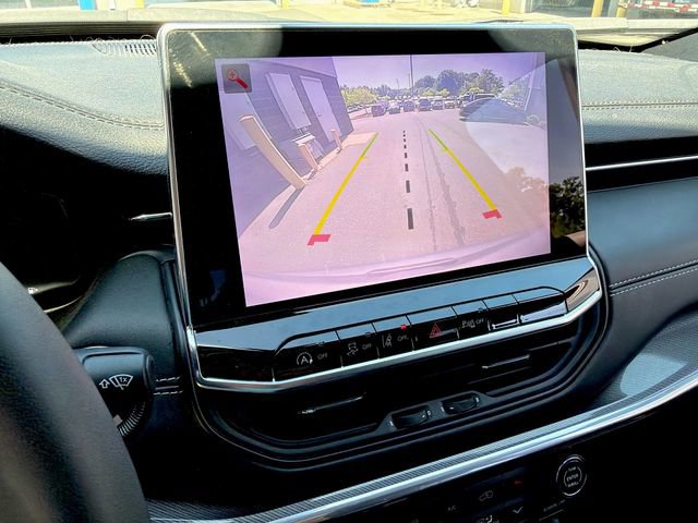 Used 2023 Jeep Compass High Altitude AWD/4WD image 23