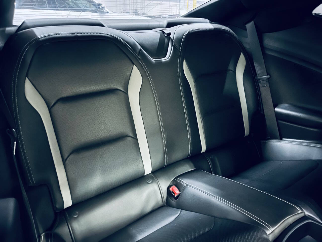 Used 2019 Chevrolet Camaro LT RWD image 18